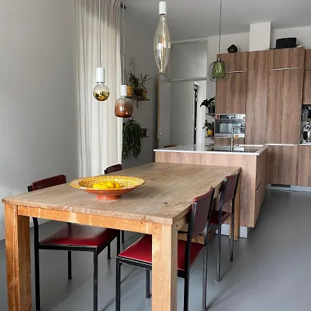 דירה Spacious , New And Comfortable אמסטרדם