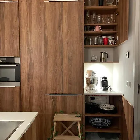 Spacious , New And Comfortable דירה *